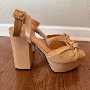 Revolve Brooklyn Heel in Nude RAYE Ankle Strap Platform Size 9.5